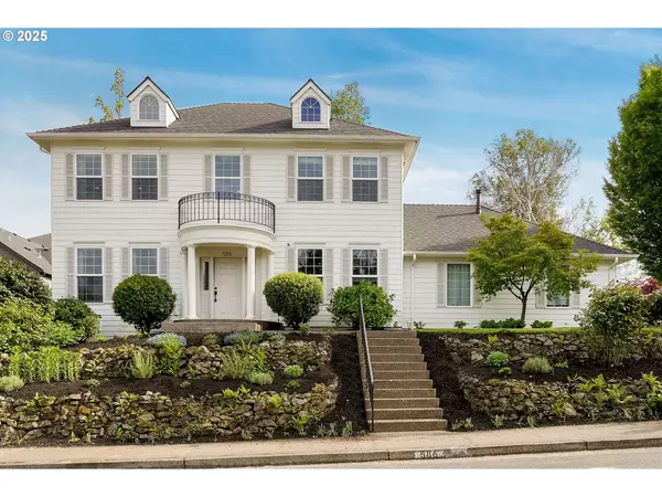 Salem, OR 97306,586 VALDERAMA AVE