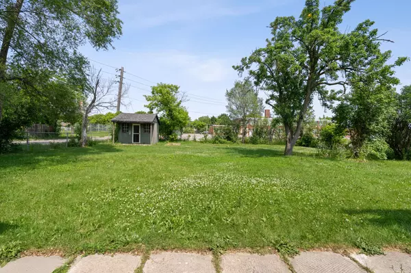 Toronto E04, ON M1R 2H8,1235 Pharmacy AVE
