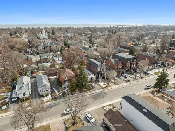 37 Elder AVE, Toronto W06, ON M8W 1S3