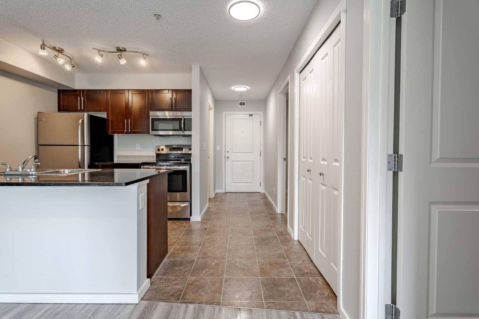 Airdrie, AB T4B3V7,403 Mackenzie WAY Southwest #8307