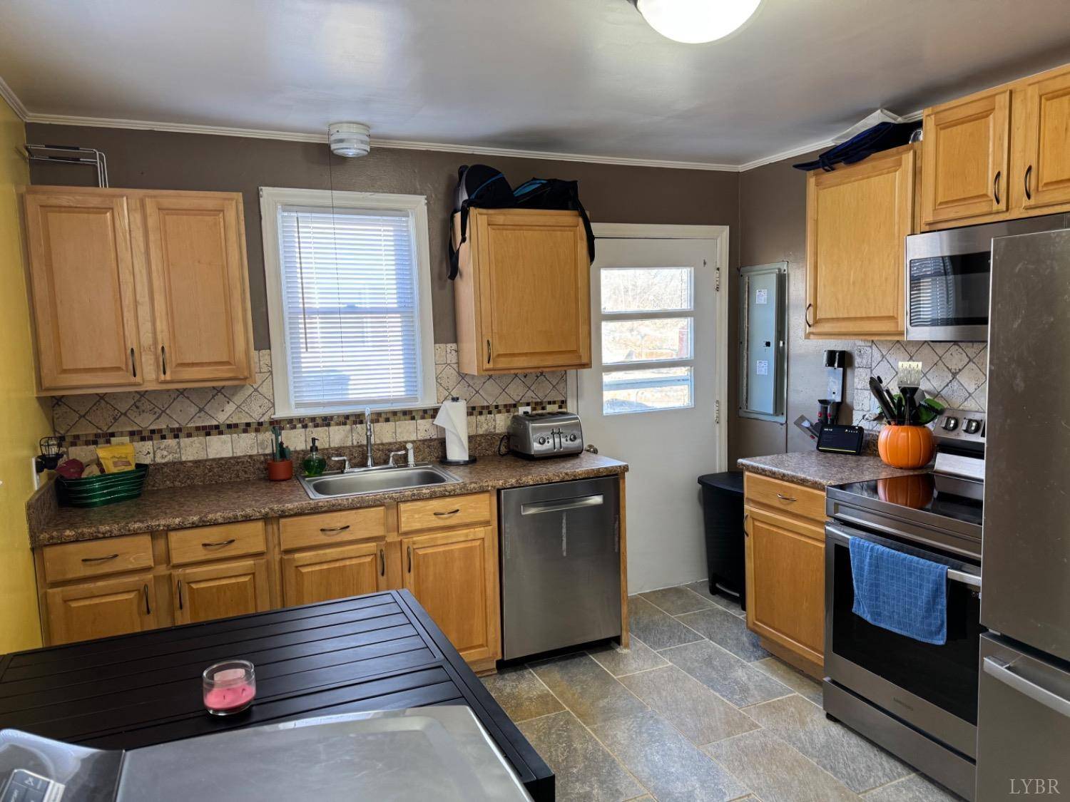 Bedford, VA 24523,628 Baltimore AVE
