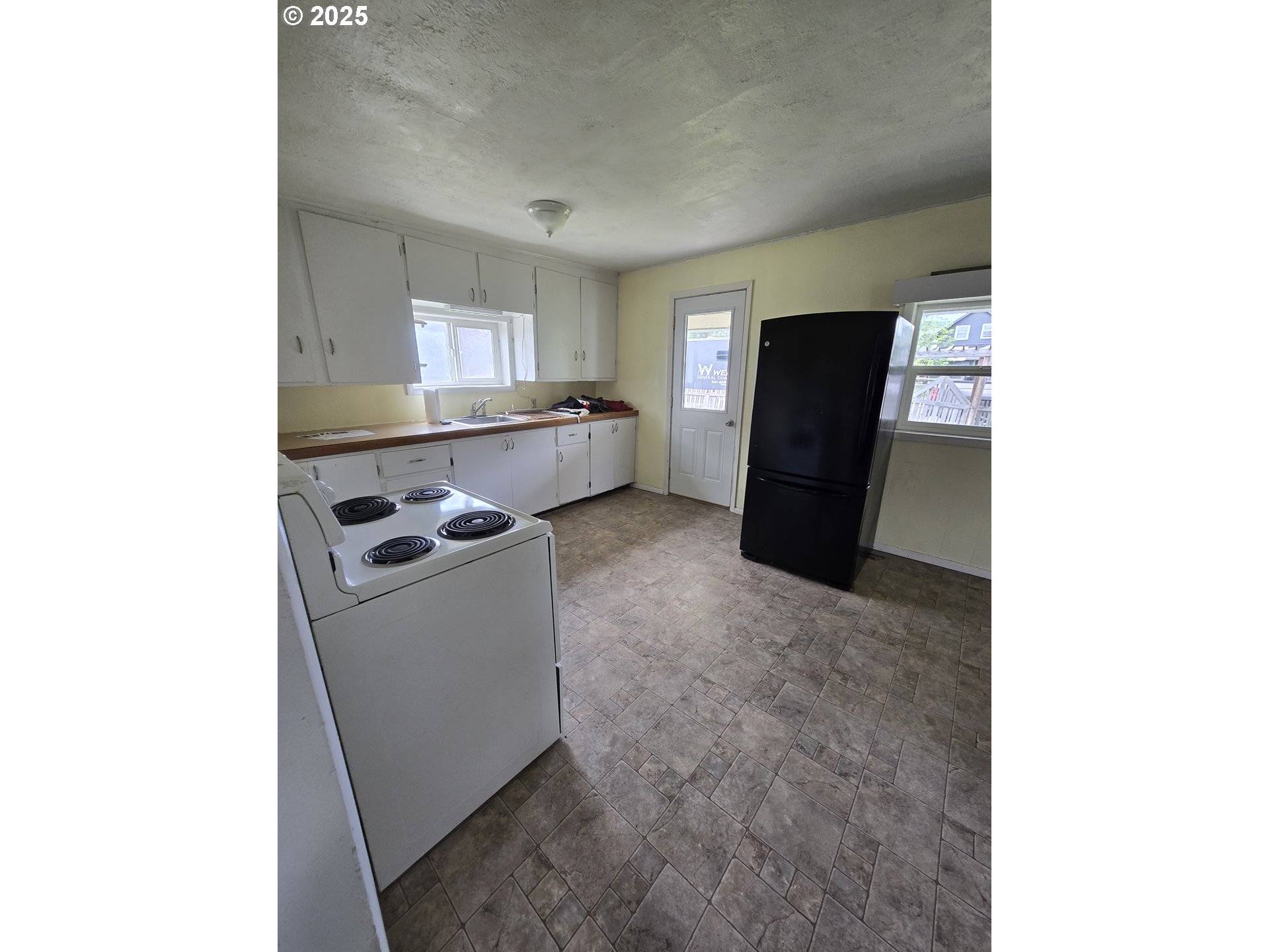 Wallowa, OR 97885,305 N DOUGLAS ST