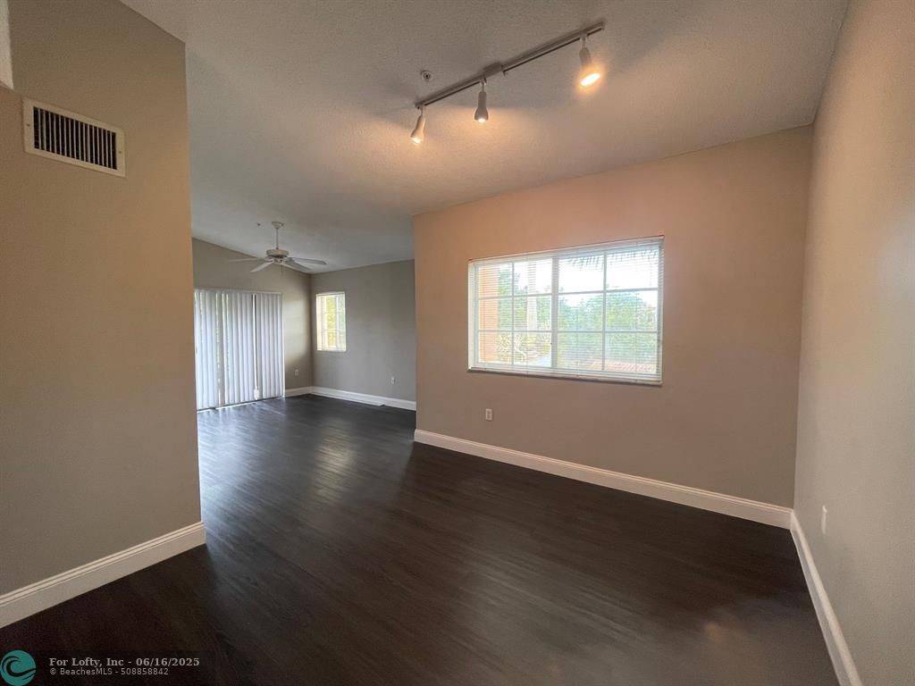 Coconut Creek, FL 33073,4824 N State Road 7  #307