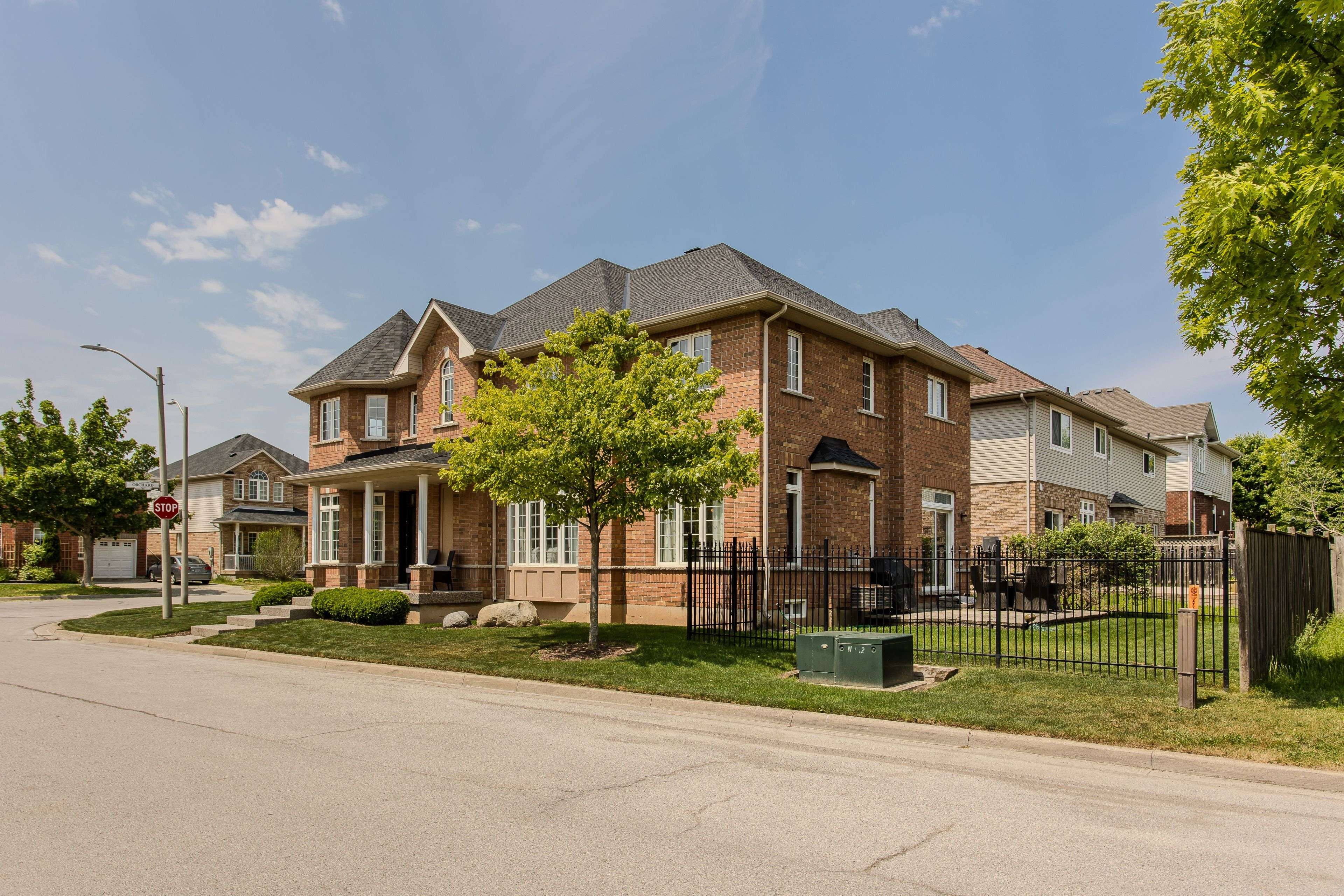 Burlington, ON L7L 7E3,2317 Orchard RD