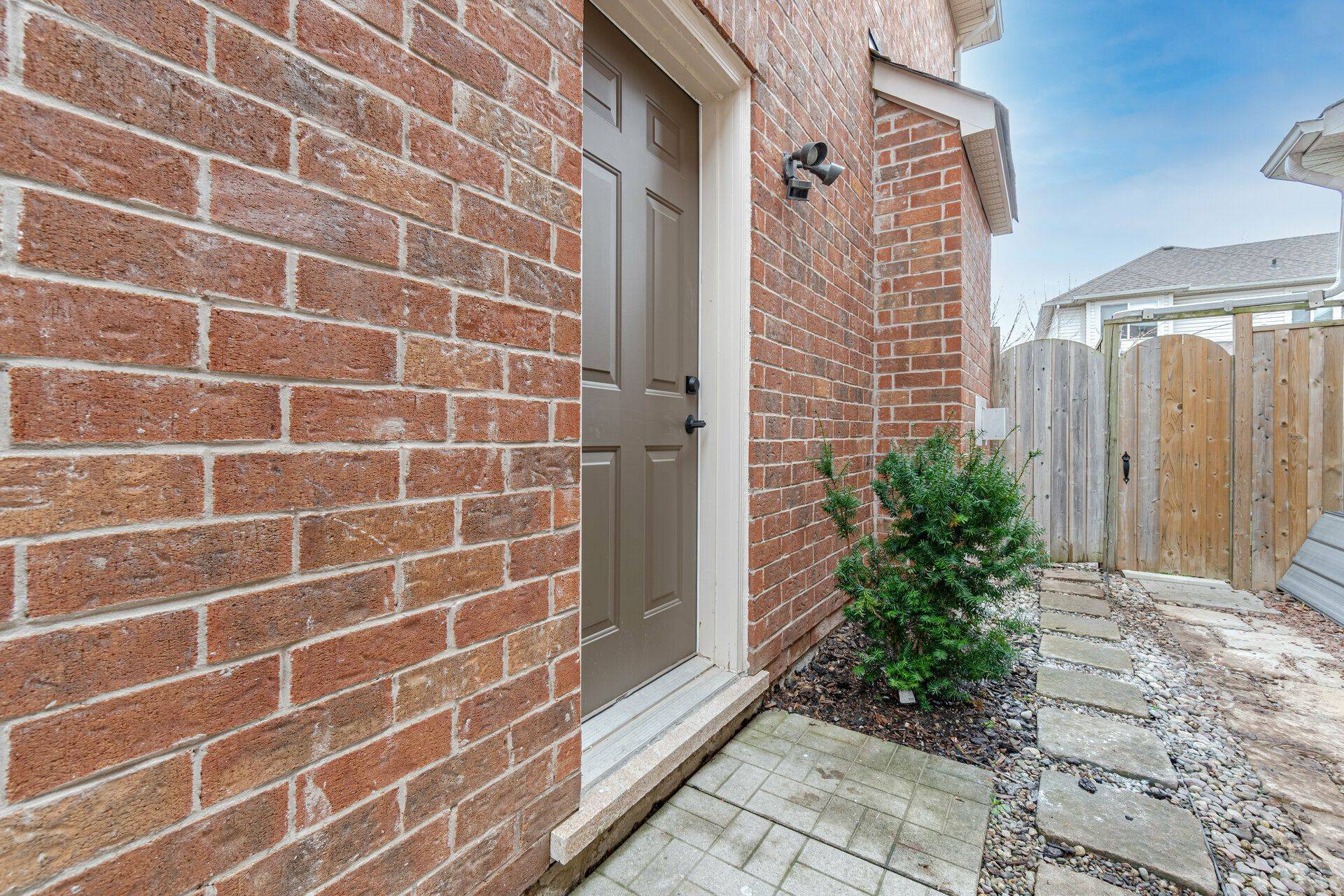 Oakville, ON L6M 4X2,2298 Grand Oak TRL #Bsmt