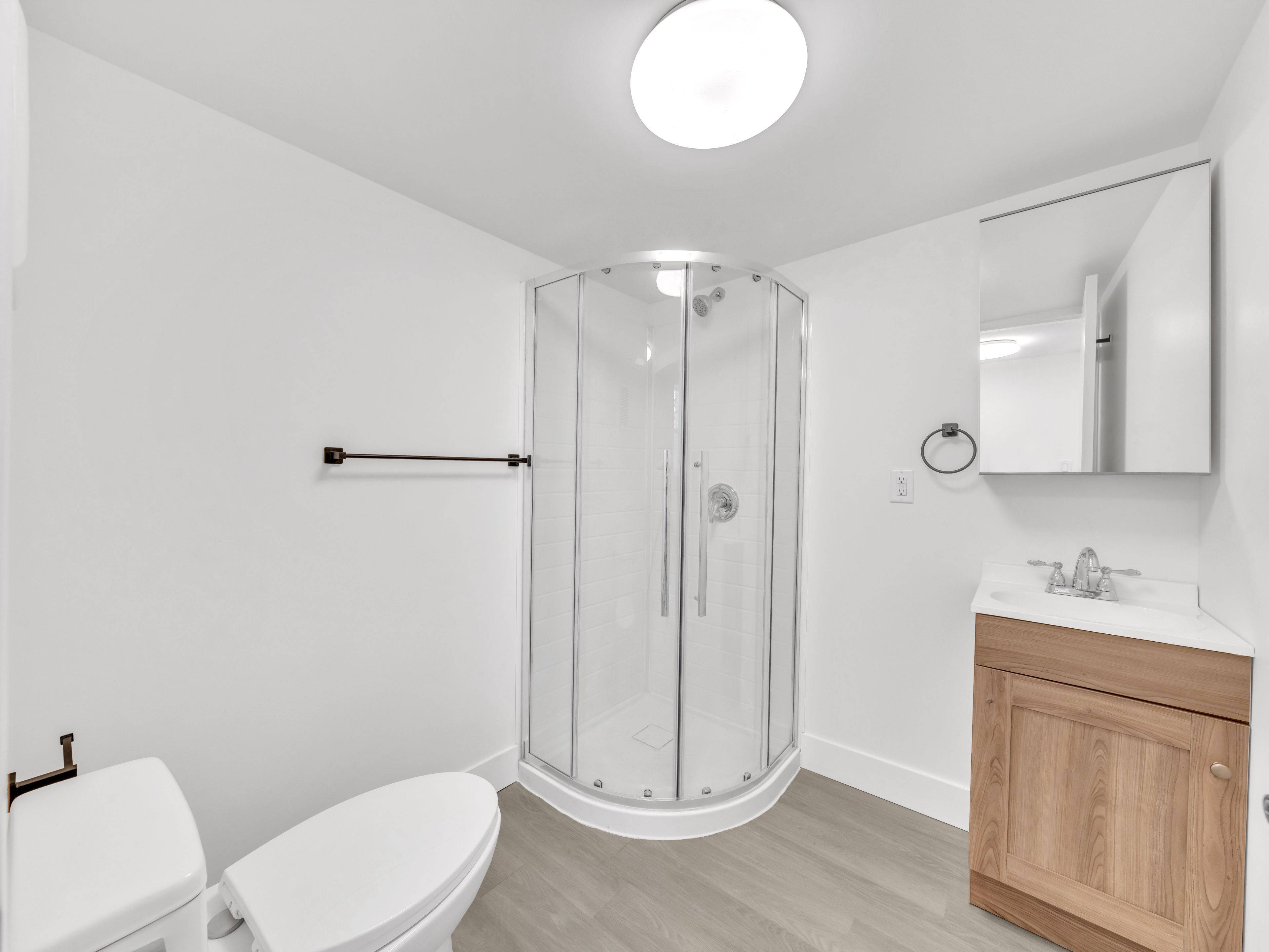 Windsor, ON N8W 3X5,1804 Drouillard RD #206