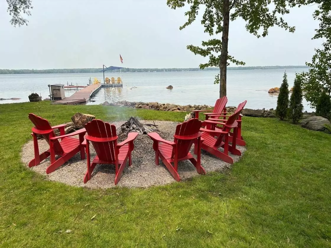 Ramara, ON L0K 2B0,7092 Beach DR