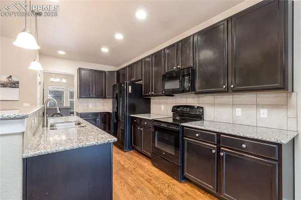 930 Antrim LOOP, Colorado Springs, CO 80910