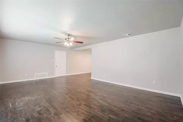 Richland Hills, TX 76118,6917 Richlynn Terrace