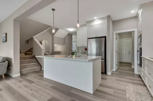 Calgary, AB T2X4Y5,216 Creekstone ROW SW
