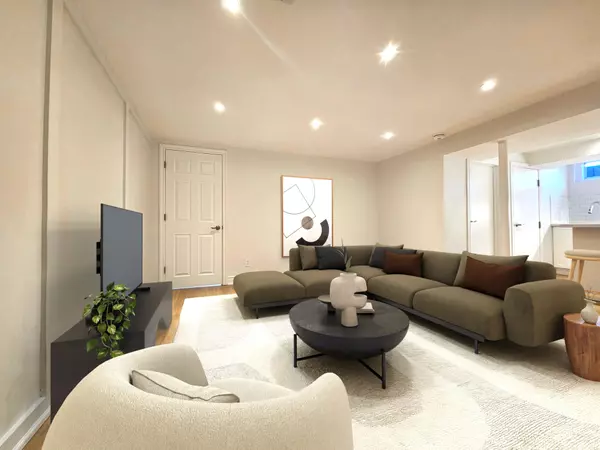 976 Timmins GDNS #Bsmt, Pickering, ON L1W 2L2