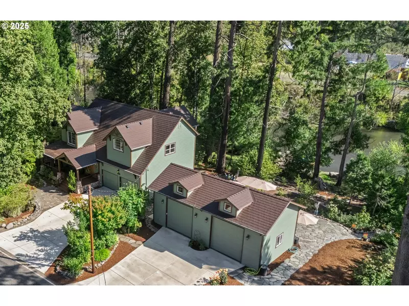 91261 Blue River RD, Blue River, OR 97413