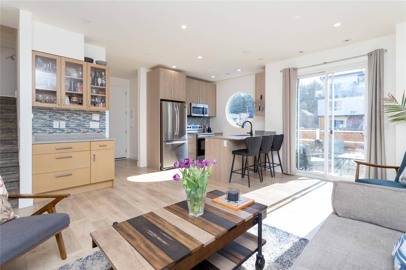 Langford, BC V9C 0N4,3332 Radiant Way #102