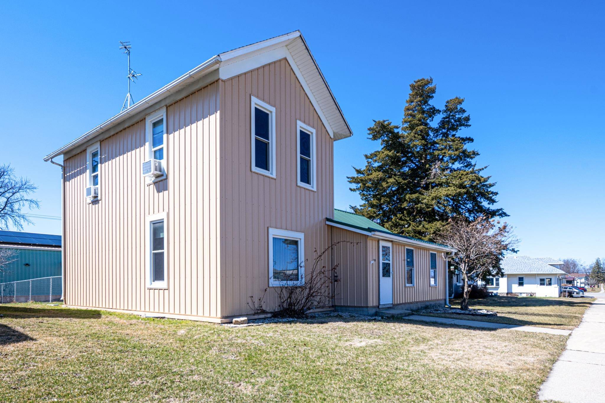 109 E Lena Street, Lena, IL 61048