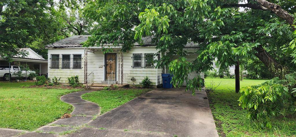 Mexia, TX 76667,920 E Evergreen Street