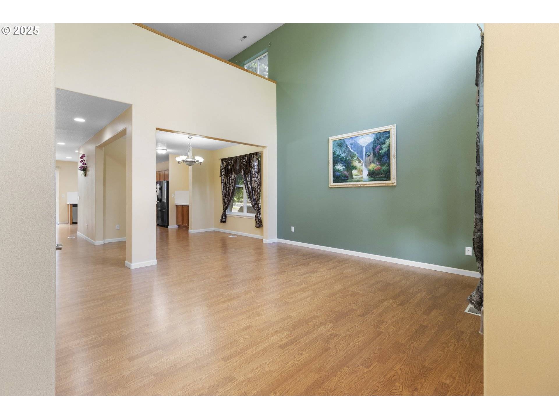 Hillsboro, OR 97124,807 NW BROOKHILL ST