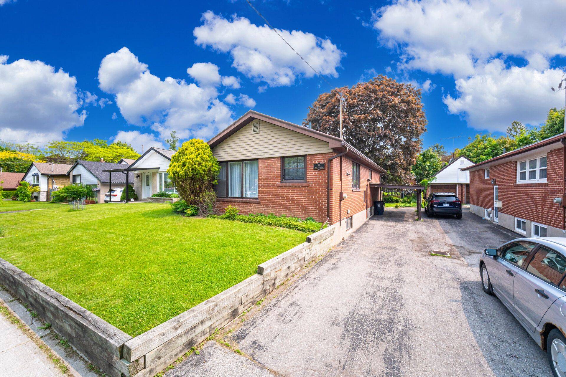 Toronto E09, ON M1G 3J6,32 Bow Valley DR
