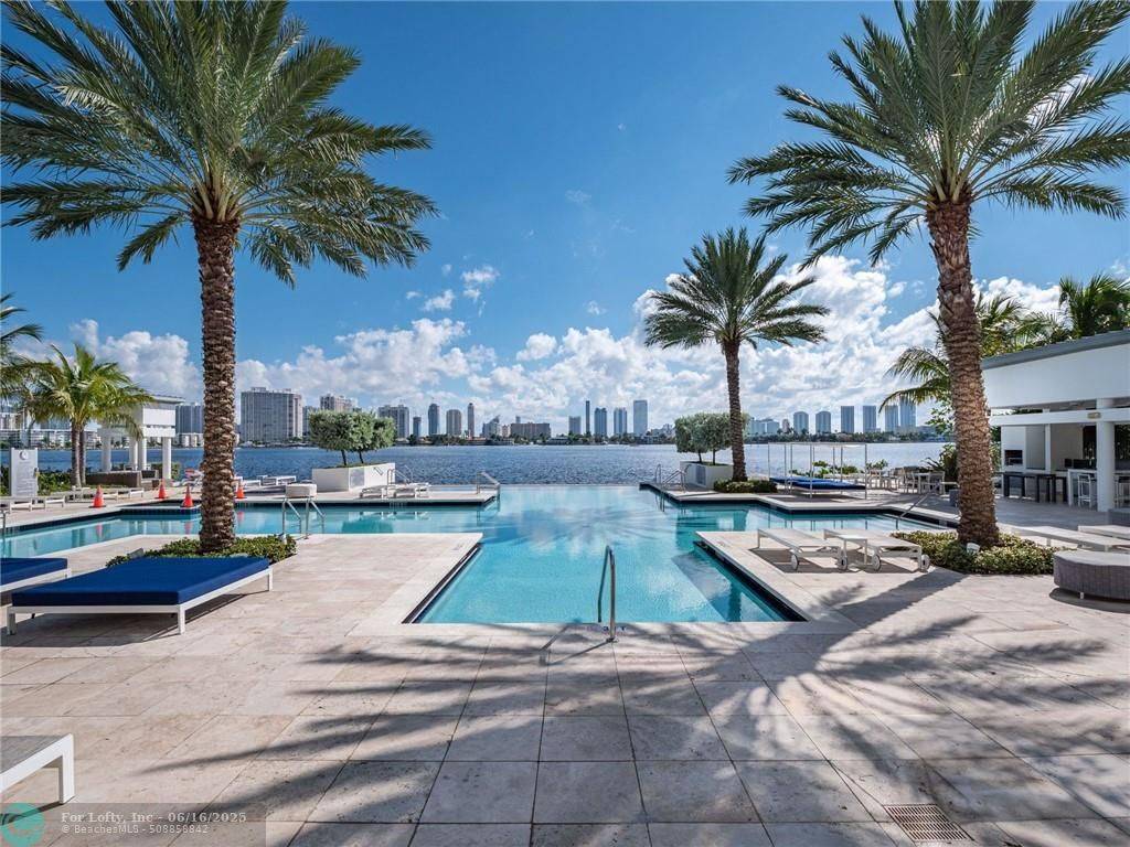 North Miami Beach, FL 33160,[StreetName,UnitNumber,StreetNumber,StreetDirPrefix]