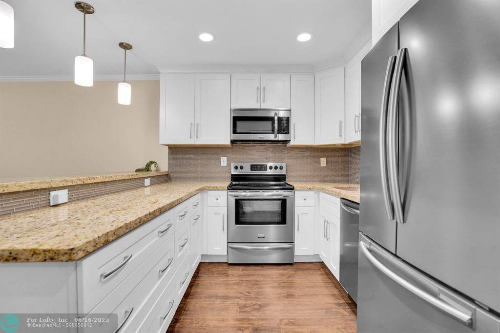 Delray Beach, FL 33445,600 Greensward Ln  #203
