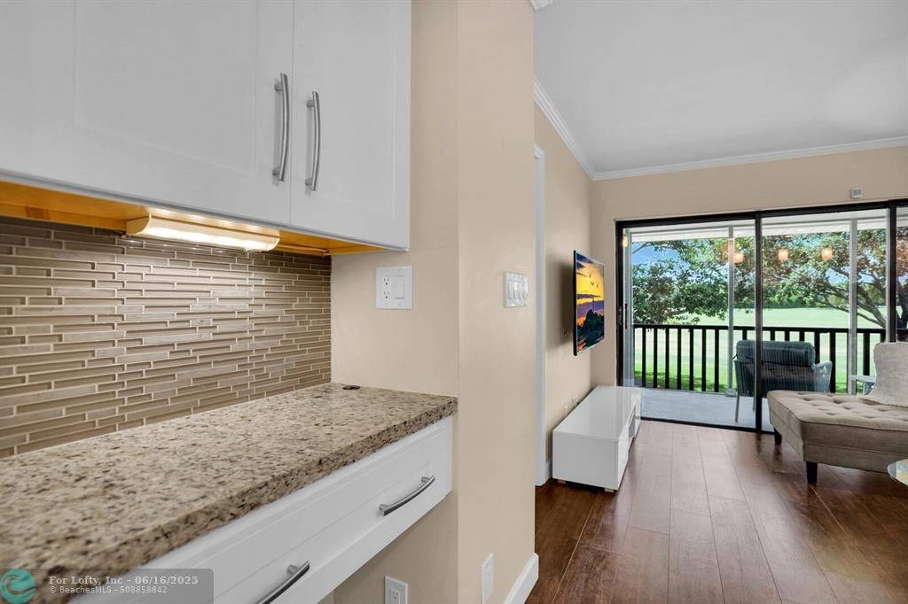 Delray Beach, FL 33445,600 Greensward Ln  #203