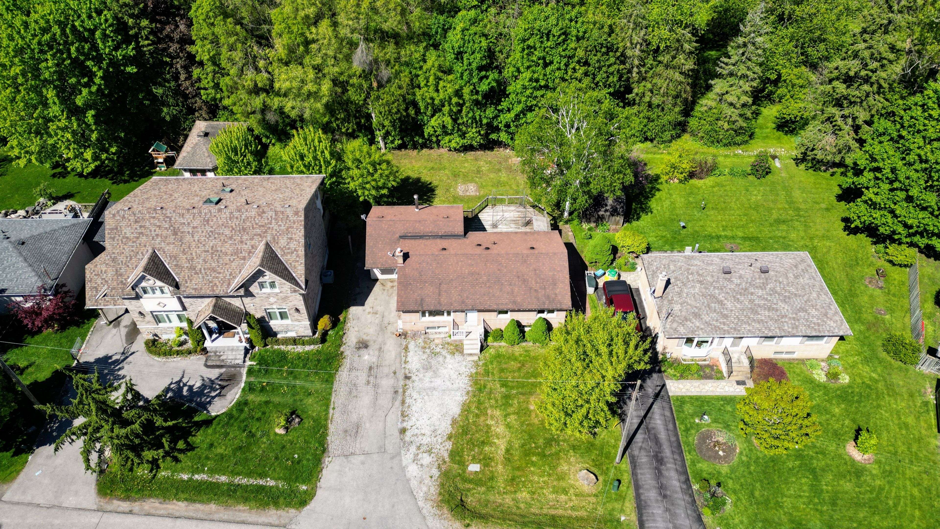 King, ON L7B 1J3,105 Humber CRES