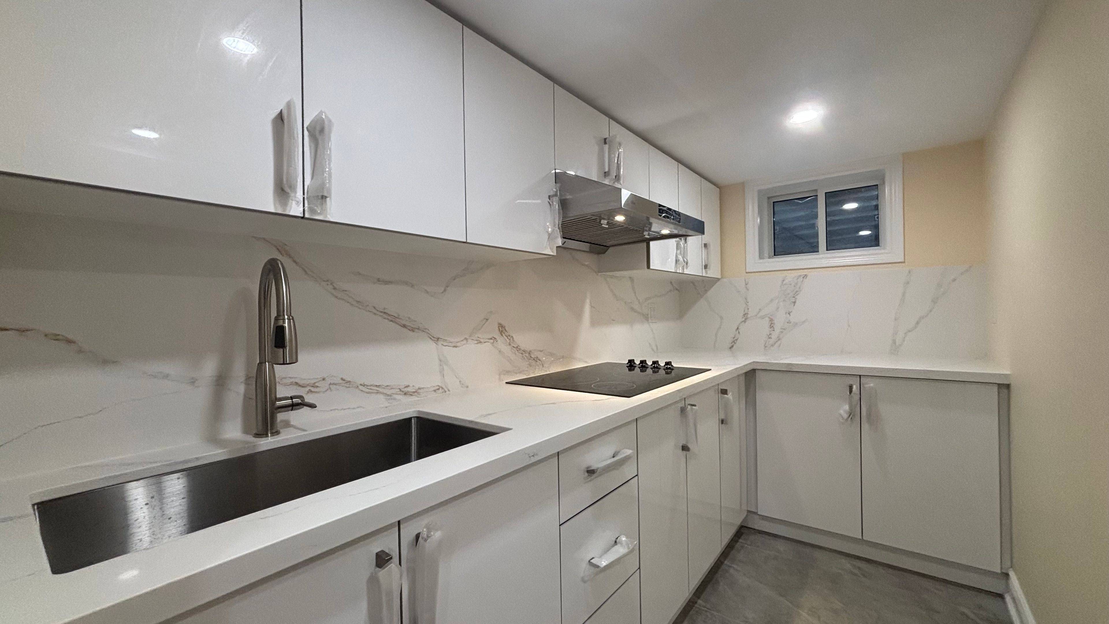 Mississauga, ON L5C 3C3,771 Damien WAY #Basement