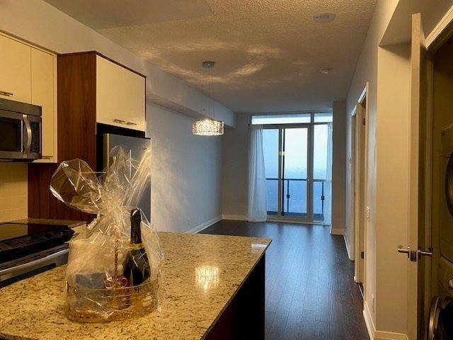 Toronto W08, ON M9B 1S9,5 Valhalla Inn RD #3306