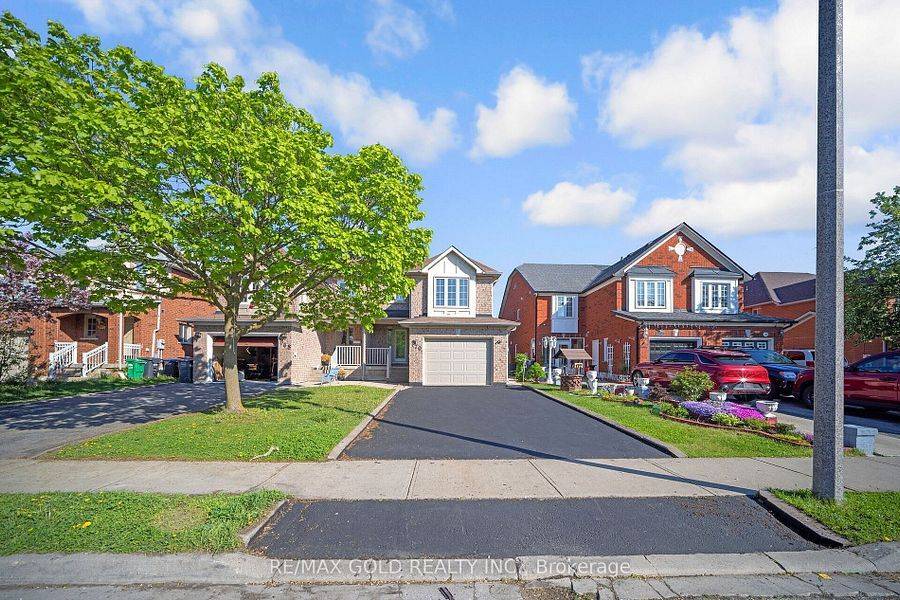 170 Desert Sand DR, Brampton, ON L6R 1P8