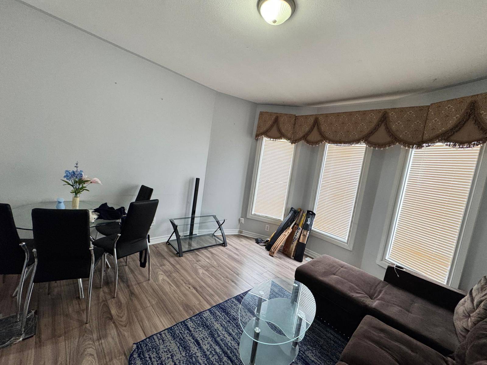 Niagara Falls, ON L2E 1J2,4493 Jepson ST