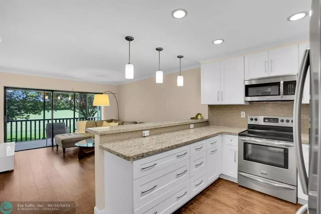 Delray Beach, FL 33445,600 Greensward Ln #203