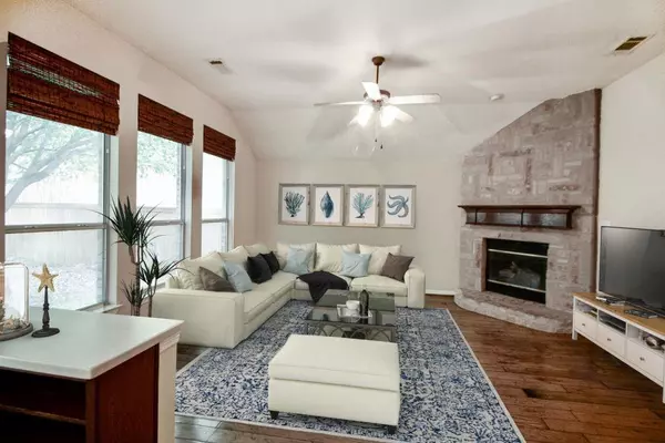 Lantana, TX 76226,1570 BONHAM Parkway