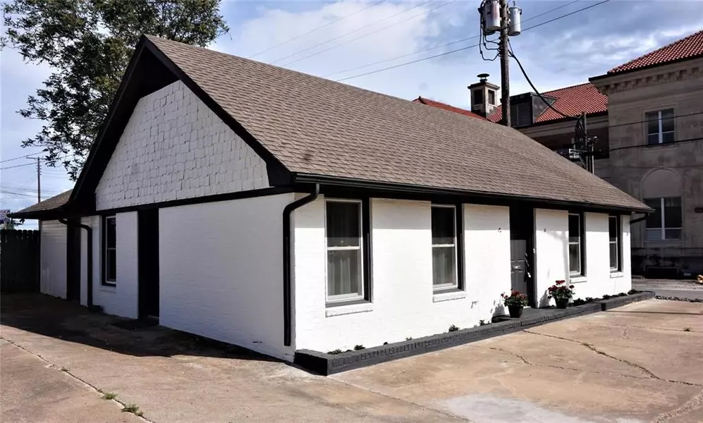 214 N Rusk Avenue, Denison, TX 75020