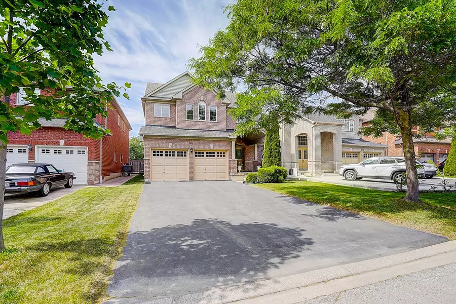 96 Tuscana BLVD, Vaughan, ON L4K 5K4