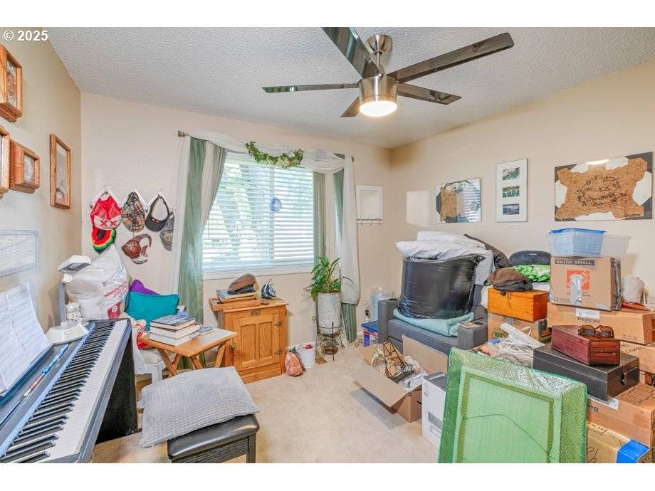 Salem, OR 97317,887 OXEN CT SE