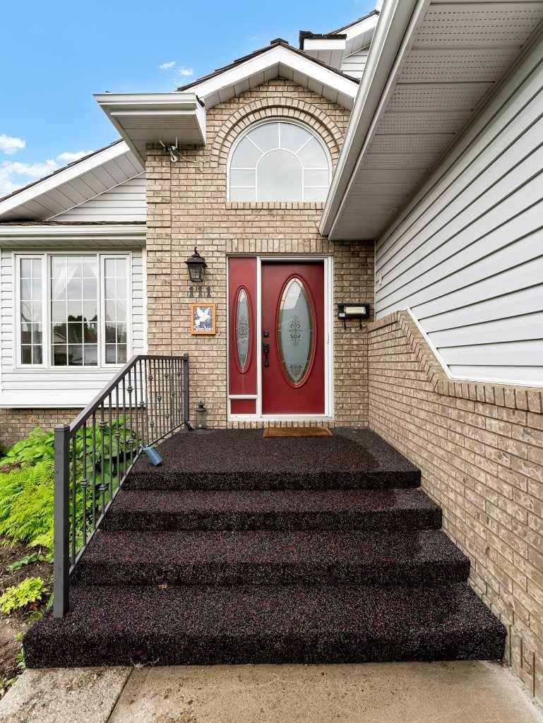 Medicine Hat, AB T1C 1R5,111 Palliser WAY Northeast