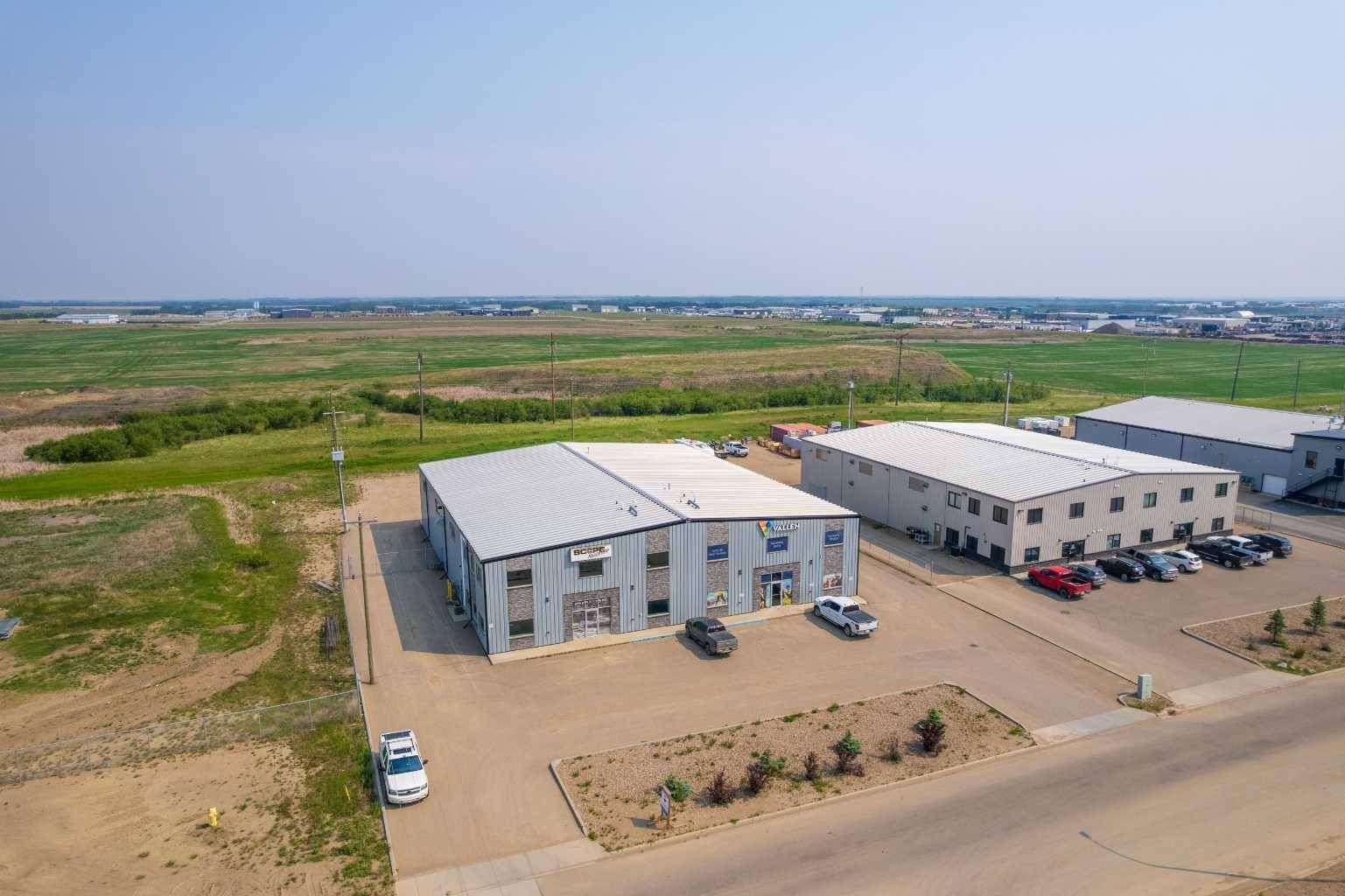 Lloydminster, AB T9V 3N6,7214 56 ST #A