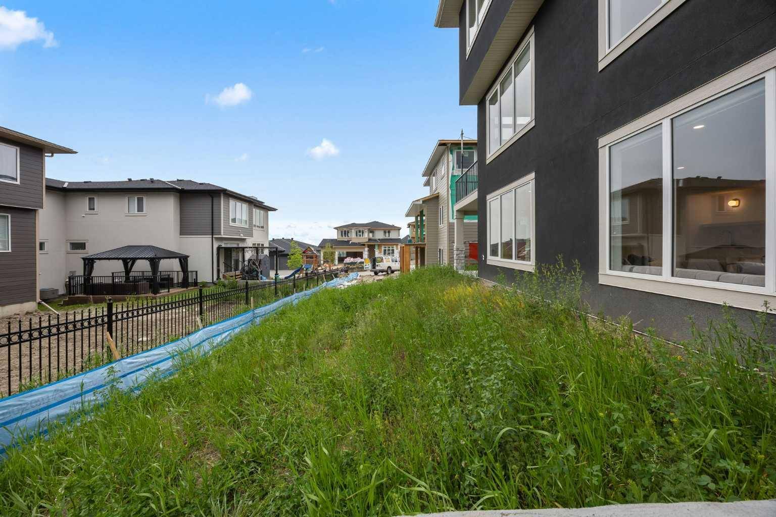 Calgary, AB T3B 6K5,58 Crestridge LNDG SW