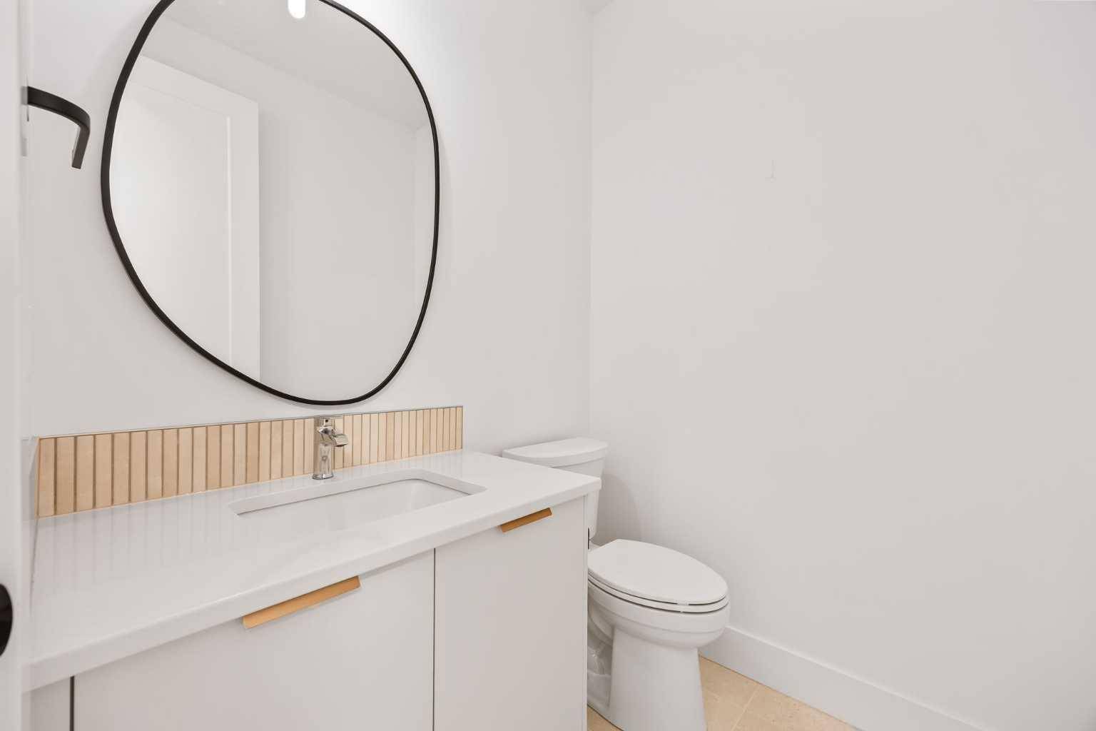 Calgary, AB T3B 6K5,58 Crestridge LNDG SW