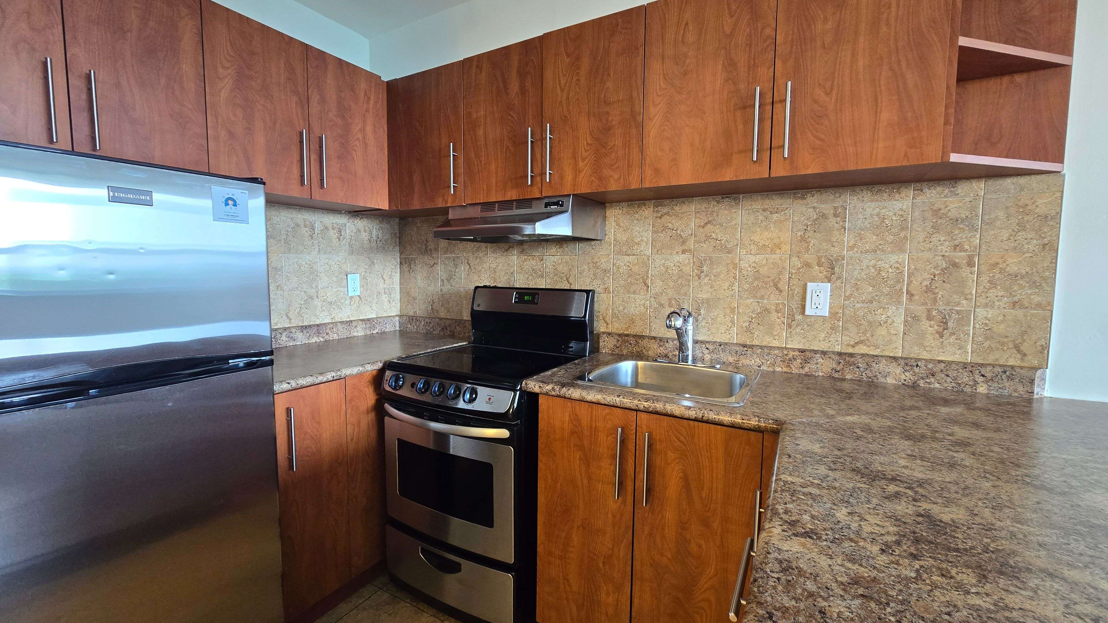 Toronto C08, ON M5A 2E2,230 Oak ST #2103