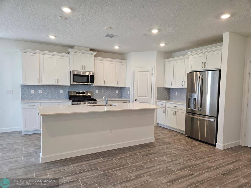 Loxahatchee, FL 33470,19002 Wood Stork Way
