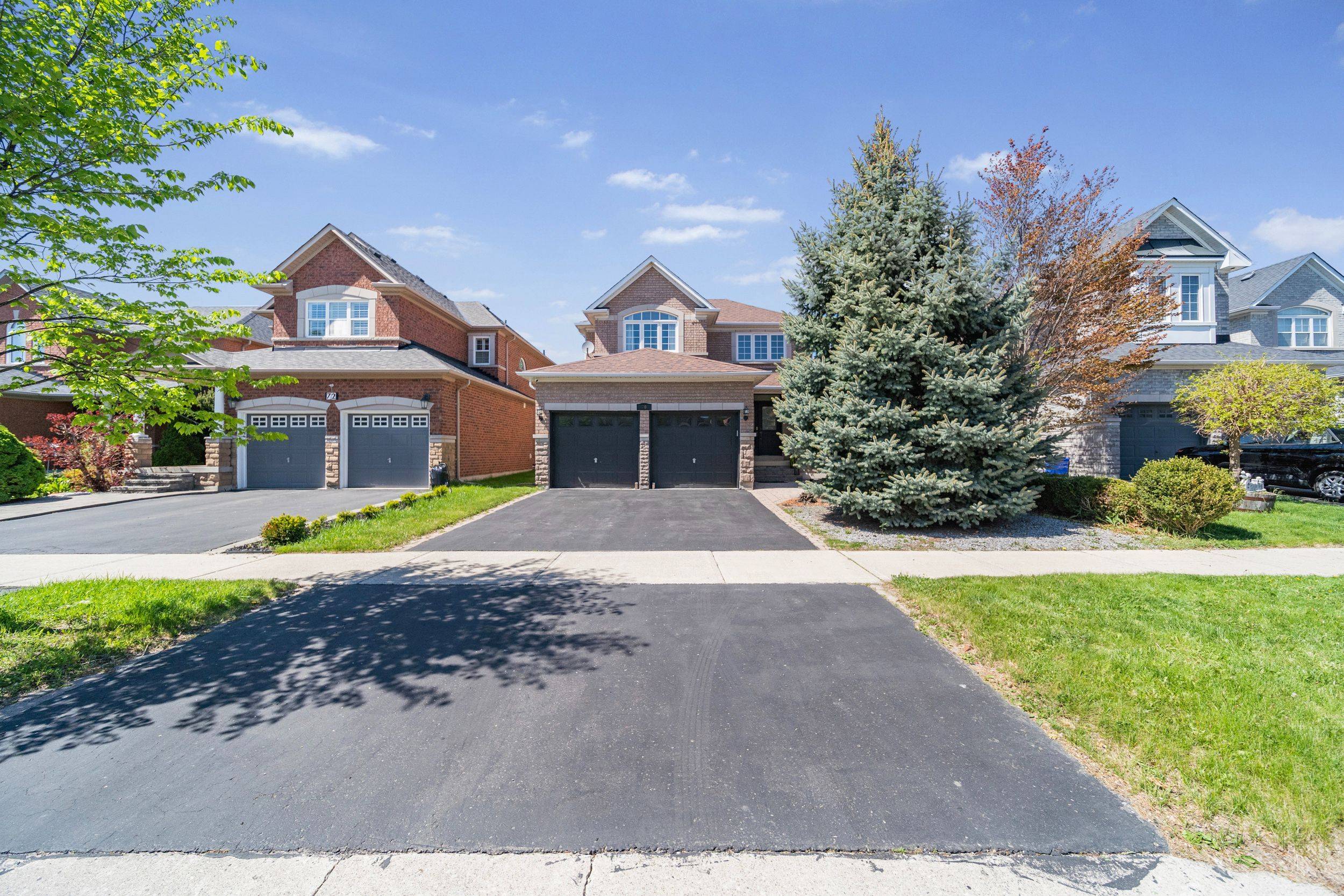 Richmond Hill, ON L4E 4B4,70 Deerwood CRES