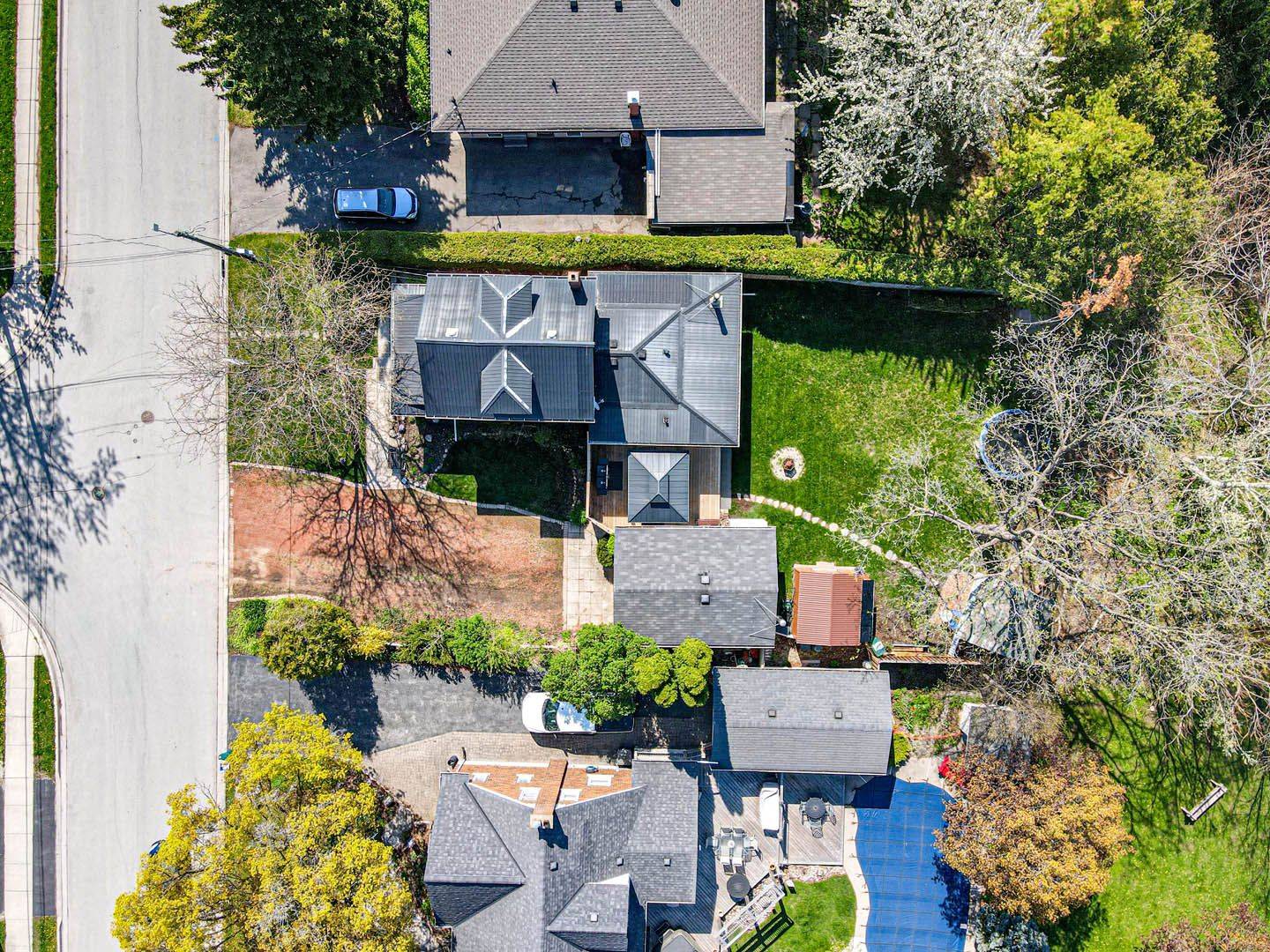Milton, ON L9T 2S3,112 Court ST N