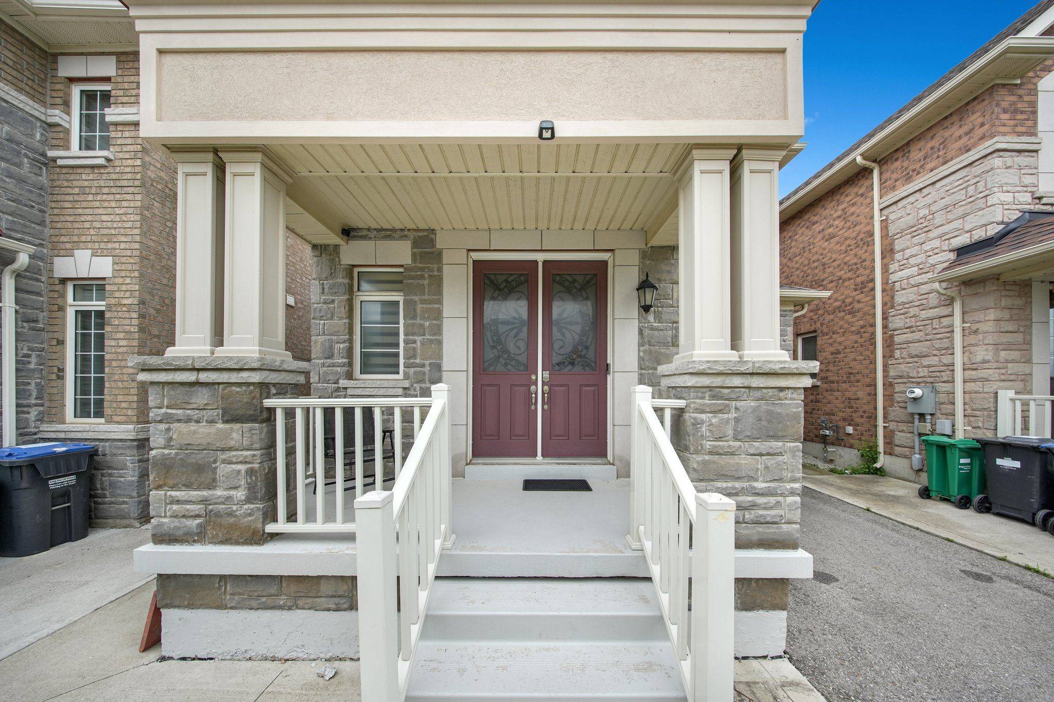 Brampton, ON L7A 4A3,12 Goodsway TRL