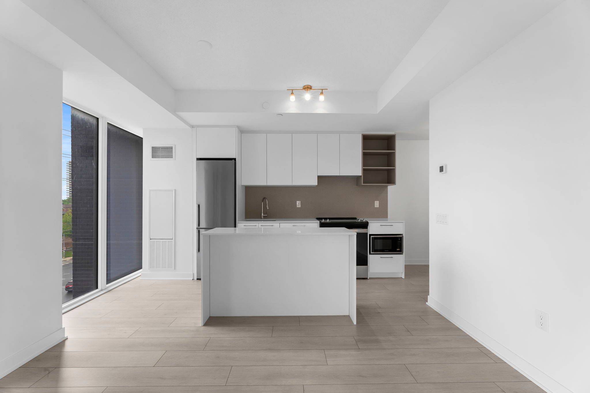 Brampton, ON L6Y 6L7,260 Malta AVE NW #517