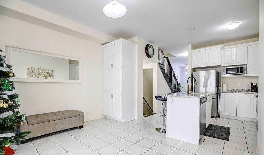 Brampton, ON L7A 4L7,51 Ivor CRES