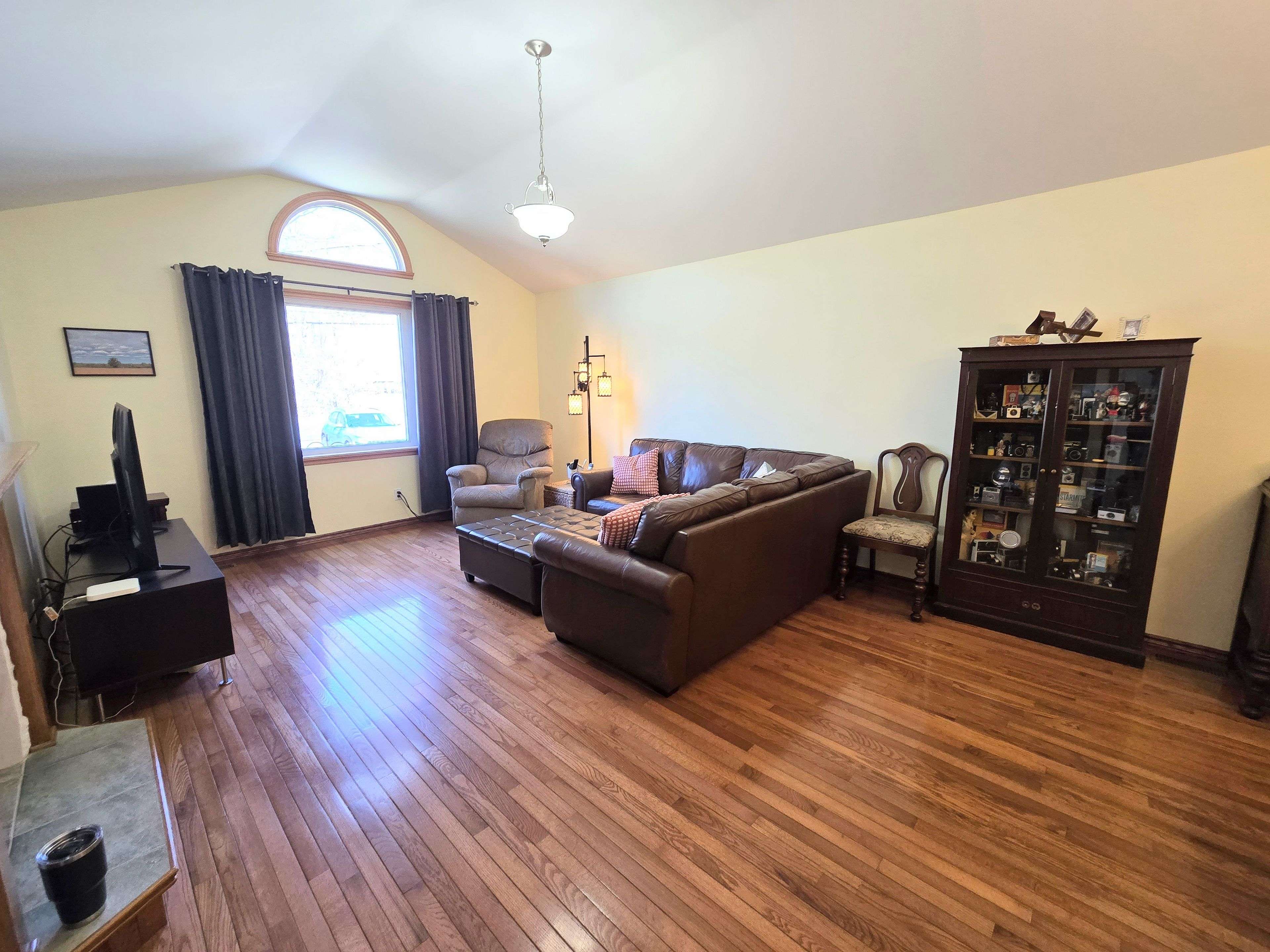 South Stormont, ON K0C 1M0,15206 Colonial DR