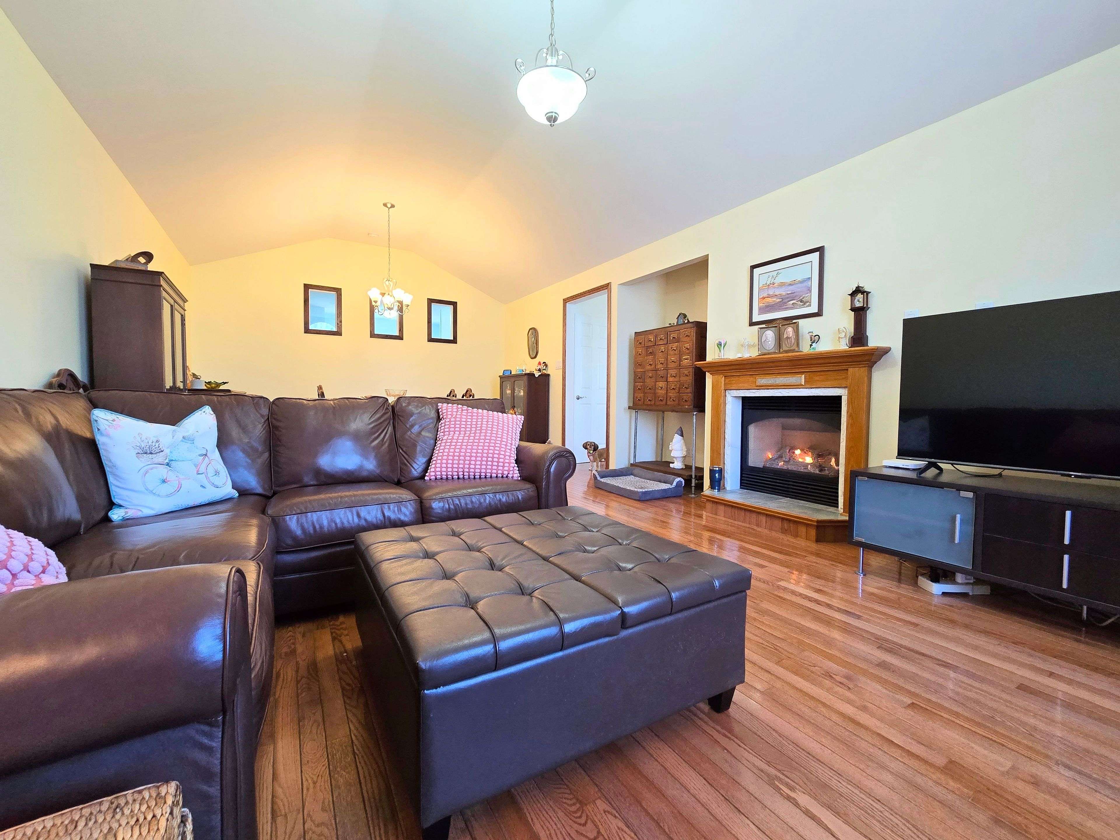 South Stormont, ON K0C 1M0,15206 Colonial DR