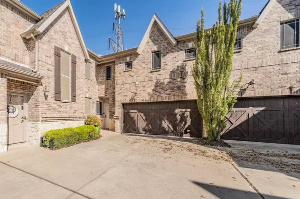 2940 Europa Drive,  Grand Prairie,  TX 75052