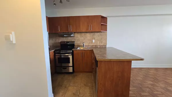 Toronto C08, ON M5A 2E2,230 Oak ST #2103