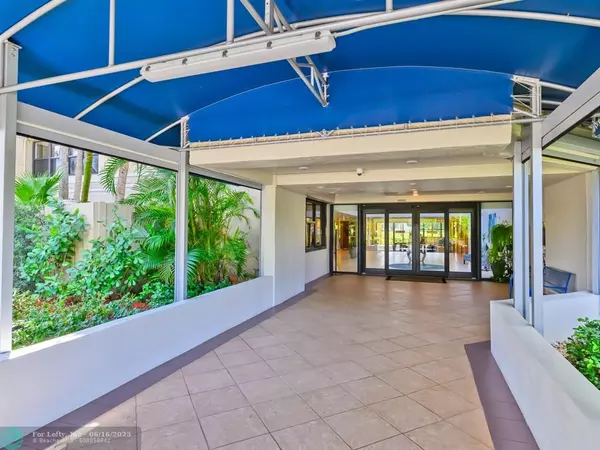Weston, FL 33326,16300 Golf Club Rd #719